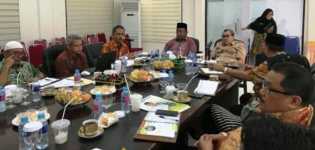 Plt Gubernur Riau Curhat Soal Krisis Keuangan kepada Gubri Terpilih Syamsuar