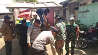 Kodim 0205/TK, Polres Tanah Karo Dan BPBD, Bantu Pengembalian Pengungsi Korban Tanah Longsor ke Desa Ketawaren