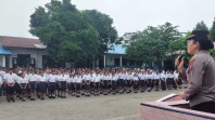 Kasat Binmas AKP Taruli Silalahi Sampaikan Pesan Moral dan Motivasi Belajar Kepada Siswa siswi SMPN 2 Kabanjahe