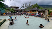 Berendam di Hotspring “Pariban” Tanah Karo Tawarkan Sensasi Alam