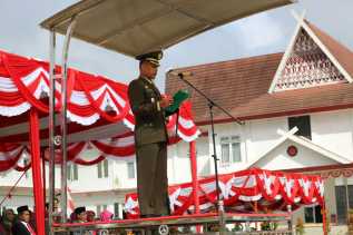 Dandim 0212/TS Sebagai Inspektur Upacara  Perayaan HUT TNI ke 72