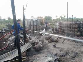 Warga Desa Paribun Geger Di Sore Hari Karena Gudang Gas Elpiji Terbakar Hebat