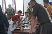 Kejari Karo Salurkan Program MBG ke Sekolah Luar Biasa Negeri Berastagi Dan Pertama di Sumatera Utara