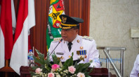 Bupati Karo Brigjen Pol [Purn] Dr.dr Antonius Ginting Sp.OG M.Kes dan Wakil Bupati Karo Komando Tarigan S.P Hadiri Rapat Paripurna Istimewa DPRD Kabupaten Karo