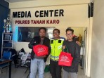 Bentuk Apresiasi Terhadap Insan Pers, Polres Tanah Karo Bagikan Bingkisan Lebaran Kepada Mitra Humas