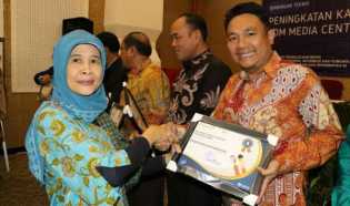 Kominfo Pekanbaru Raih  Penghargaan Pengelola Media Center Teraktif di Indonesia