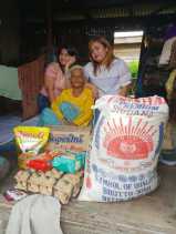 Tahu dari Facebook, Dua Warga Tiganderket Ini Tersentuh Hatinya Bantu Seorang Janda Umur 85 Tahun