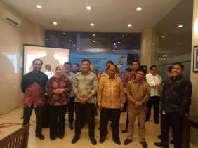 Ditengah Pelantikan IKA-UNRI Jabodetabek, Diskusi Tentang Pemimpin Riau yang Visioner