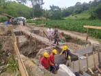Respon Cepat Kodim 0205/TK, Bangun Jembatan Penghubung Antar Desa Bantuan Dari Presiden Republik Indonesia