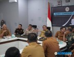 Bupati Karo dan Jajaran Forkopimda Kab. Karo Ikuti Rakor Pengendalian Inflasi dan Sosialisasi Sekolah Unggul Garuda