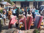 Danramil 01/BJ Kapten Arm Catur Hadi Dampingi Penyerahan Bantuan Korban Kebakaran