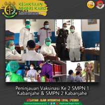 Kasintel Ifhan Taufiq Lubis SH Tinjau Kegiatan Vaksinasi di SMP 1 Dan SMP 2  Kabanjahe