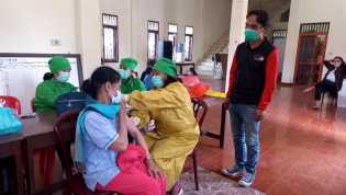 Anggota DPR RI Bob Andika Mamana Gelar Vaksinasi Covid-19 bagi 2 Ribu Warga Kabupaten Karo 
