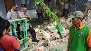 Kapolresta Pekanbaru Tinjau Tembok Pembatas Sekolah Dasar di Jalan Tengku Bay yang Ambruk