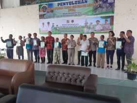 Pemkab Karo Bersama Badan Pertanahan Nasional Kabupaten Karo Berikan 398 Sertifikat Kepada Masyarakat Desa Batukarang