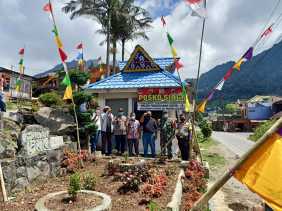 Kapolsek Simpang Empat Bersama Babinsa Resmikan DTN di Desa Semangat Gunung
