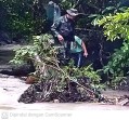 Koramil 05/Payung Evakuasi Pemancing Yang Tewas di Lau Biang Desa Batukarang