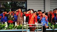 Memperingati Hari Pendidikan Nasional Tahun 2024, Bupati Karo membacakan sambutan  Menteri Pendidikan, Kebudayaan, Riset dan Teknologi Republik Indonesia