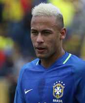 Usai Operasi, Neymar Diperkirakan Kembali 'Merumput' Satu Bulan Lagi
