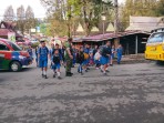 Peduli Keselamatan Anak-anak, Personel Jajaran Kodim 0205/TK Bantu Seberangkan Anak Sekolah Peduli Keselamatan Anak-anak, Personel Jajaran Kodim 0205/TK Bantu Seberangkan Anak Sekolah