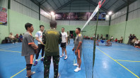 Dandim 0205/TK Letkol Inf Benny Angga Resmi Buka Turnamen Bulu Tangkis Liga Ramadhan 2023 Di Gor Patriot