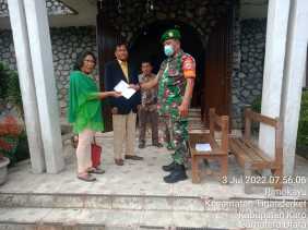 Patroli Di Desa Binaan, Babinsa Koramil 05/PY Ingatkan Warga Tetap Patuhi Prokes Covid-19
