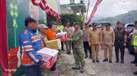 Forkopimda Kabupaten Karo Blusukan ke Pospam, Beri Kejutan Manis untuk Petugas Ketupat Toba 2026