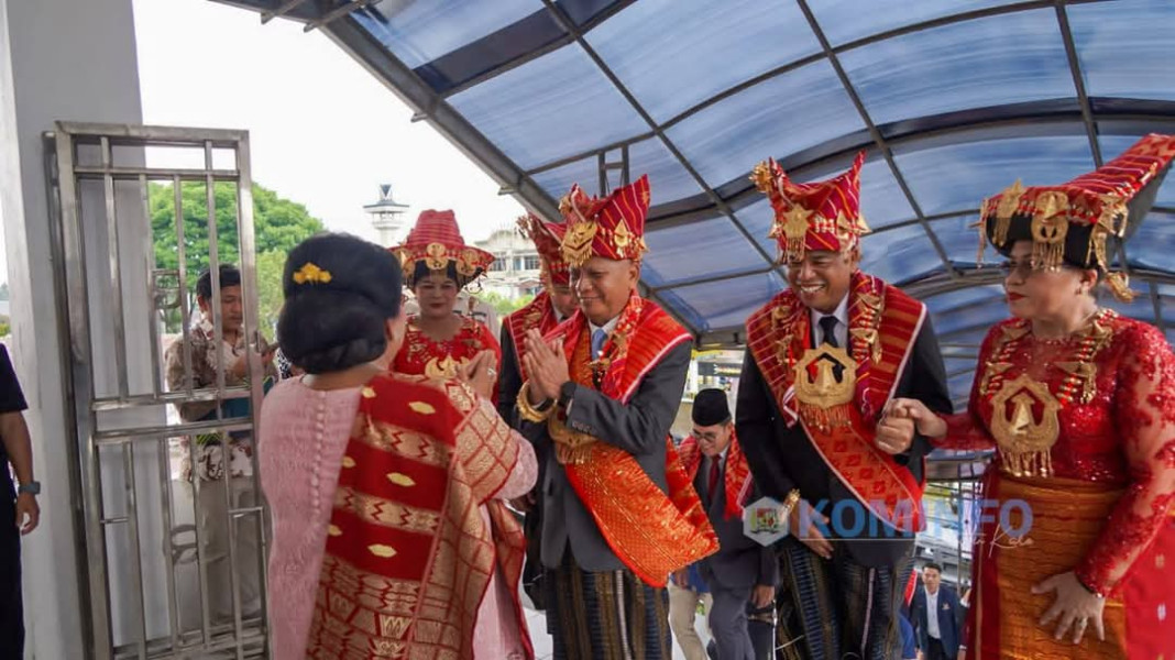 Bupati Karo dan Wakil Bupati Karo Dampingi Wakil Gubernur Sumatera Utara Hadiri Rapat Paripurna DPRD Kabupaten Karo dalam Rangka Memperingati Hari Jadi Ke-79 Kabupaten Karo Tahun 2025