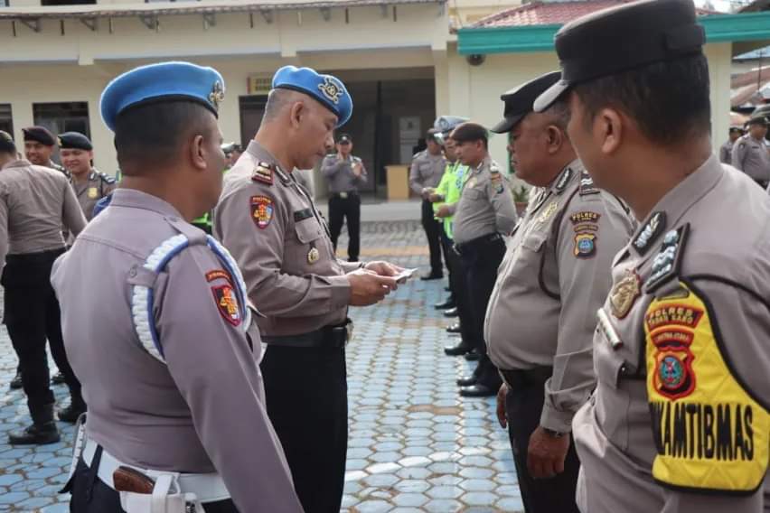 Gelar Gaktibplin Sie Propam Polres Tanah Karo Yang Dipimpin Iptu Arryes Situmorang Cek Sikap Tampang Dan Administrasi Personil