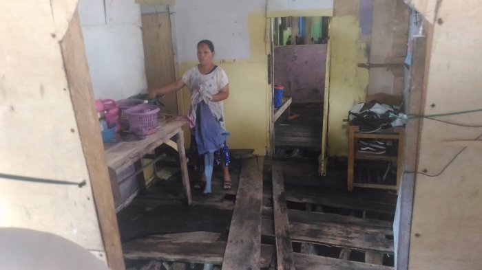 Dapur dan Kamar  Mandi Disapu Ombak di Lampung, Karni: Ombaknya itu Ngantem Terus