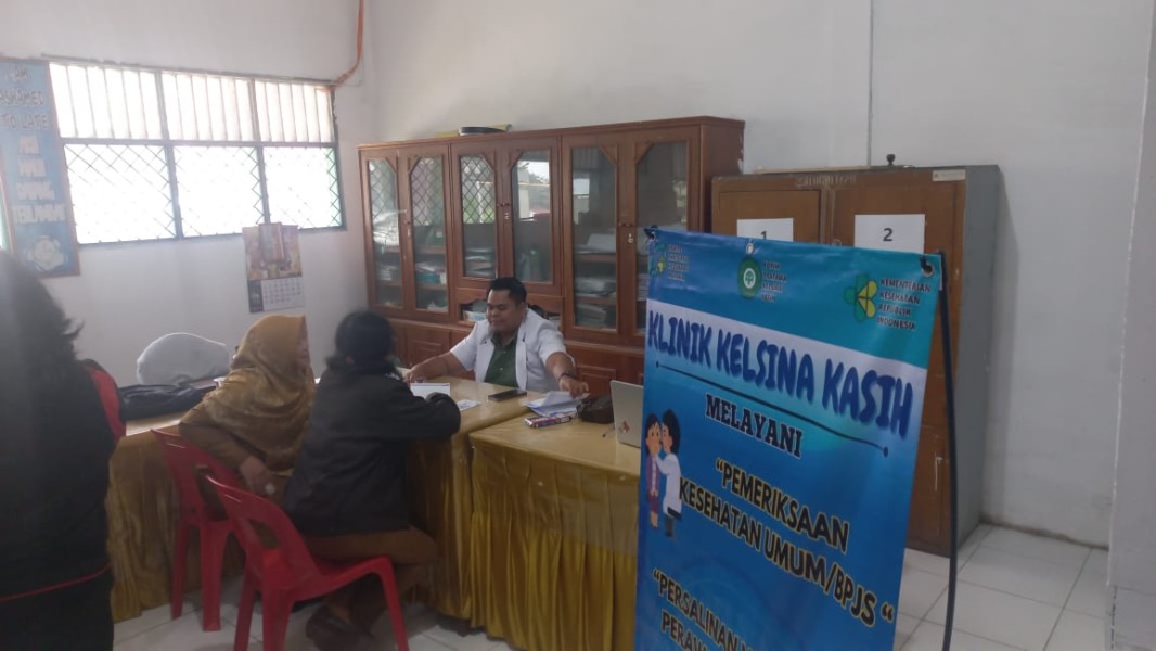 Klinik Pratama Kelsina Kasih Gelar Pemeriksaan Kesehatan Gratis di SMA Negeri 1 Berastagi Klinik Pratama Kelsina Kasih Gelar Pemeriksaan Kesehatan Gratis di SMA Negeri 1 Berastagi