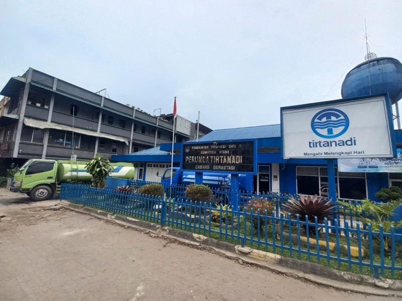 Layanan Maksimal Perumda Tirtanadi Keberkahan Bagi Usaha: Direktur Utama Adrian Surbakti, Terus optimis untuk tetap melayani pelanggan