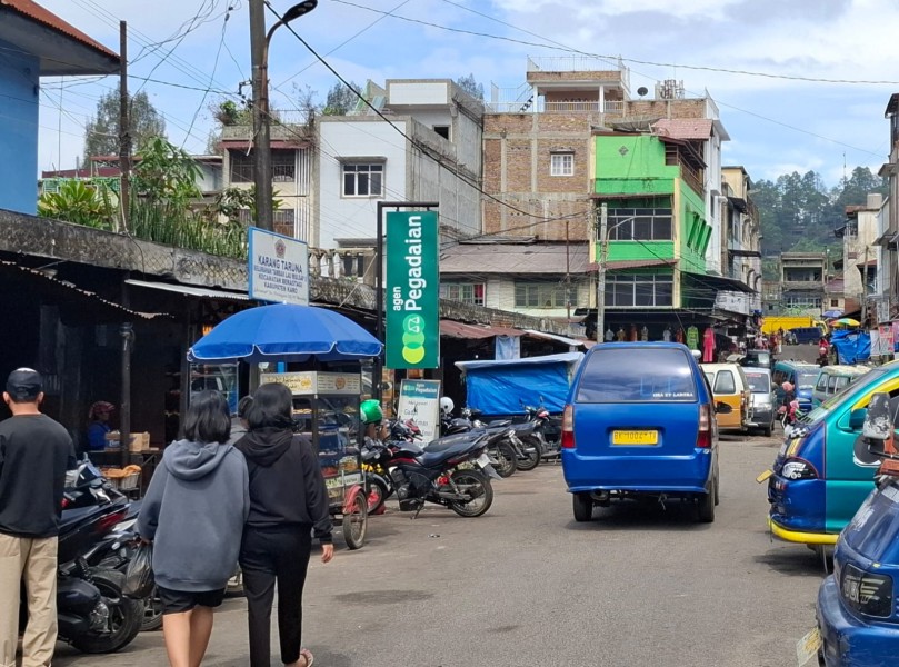 Kasatpol PP Kabupaten Karo Imbau PKL Tidak Berjualan di Area Trotoar dan Badan Jalan