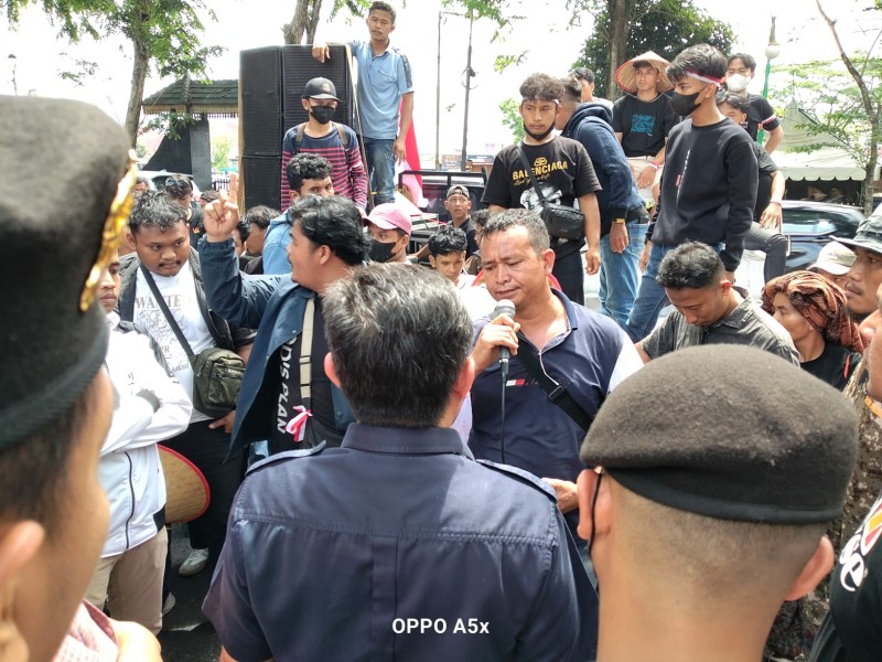 Maraknya Impor Bawang Ilegal ke Pasar, Petani Sumatera Utara Geruduk DPRD Sumut