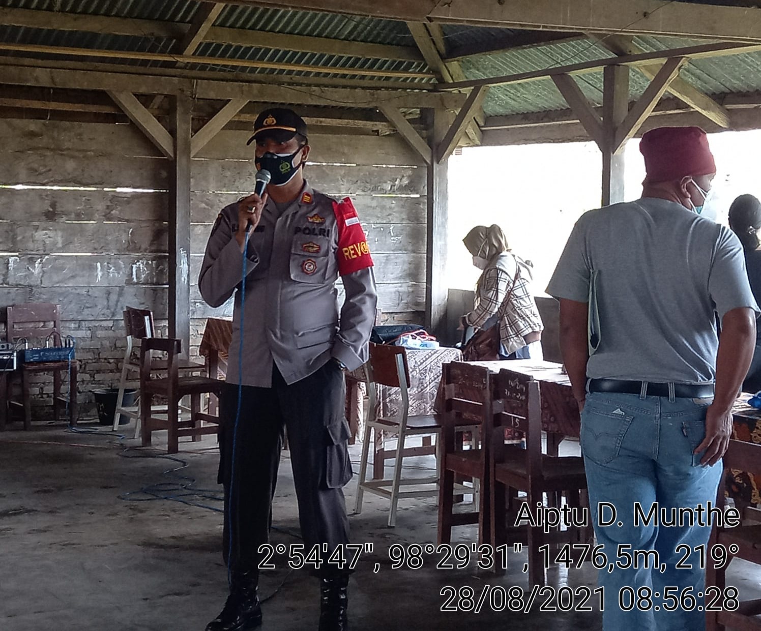 Polsek Tigapanah Rutin Pantau Vaksinasi Covid-19 di Kecamatan Merek