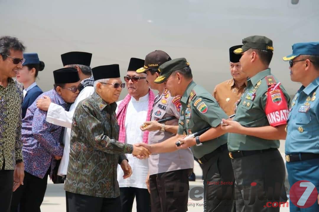 Milad ke 29 ICMI, Pangdam I/BB Sambut Kedatangan Wapres RI di Bandara Minangkabau 