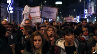 Terkait Kebebasan Demokrasi, Ribuan Orang Memprotes Kebijakan Presiden di Beograd