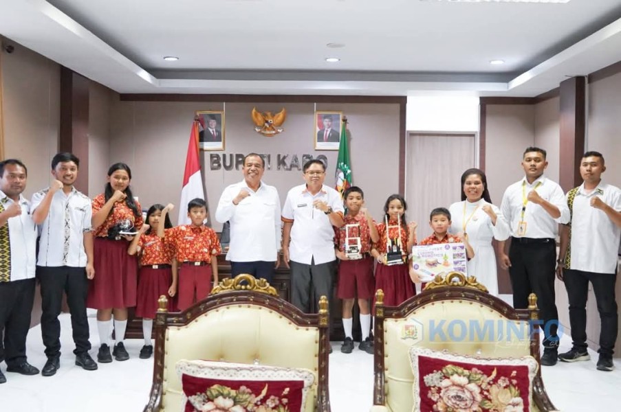 Bupati dan Wakil Bupati Karo Berangkatkan Siswa Ikuti Kompetisi Robotik Nasional di Bandung Bupati dan Wakil Bupati Karo Berangkatkan Siswa Ikuti Kompetisi Robotik Nasional di Bandung