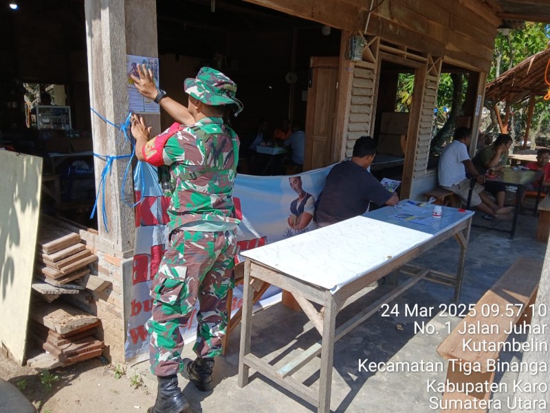 Babinsa Koramil 07/Juhar Sosialisasikan Penerimaan Calon Prajurit TNI-AD Kepada Masyarakat Babinsa Koramil 07/Juhar Sosialisasikan Penerimaan Calon Prajurit TNI-AD Kepada Masyarakat