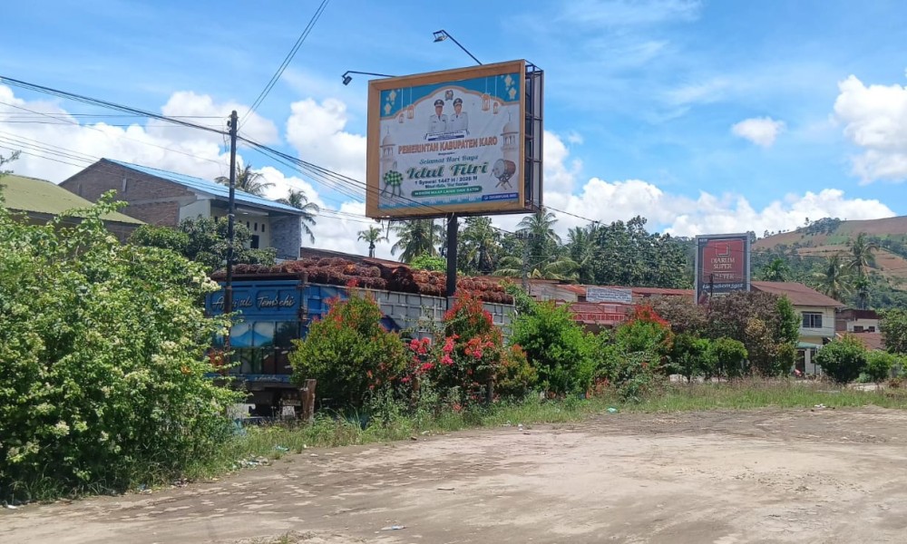 Tak Jauh Dari Kantor Camat, Taman Kota Selamat Datang DiTigabinanga Ditumbuhi Semak Blukar