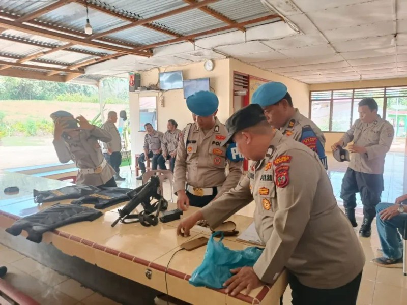 Untuk Menegakkan Disiplin Personel, Sie Propam Polres Tanah Karo Sidak Ke Polsek Juhar