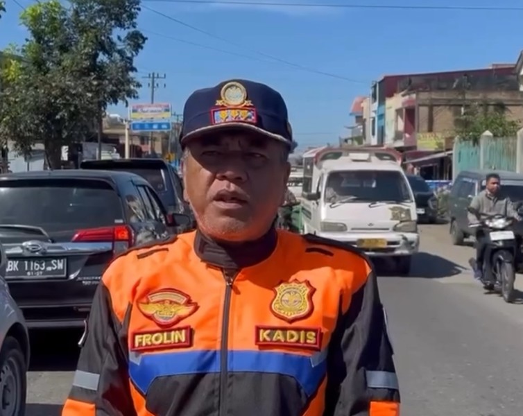 Kadishub Kabupaten Karo Imbau Pengendara Tidak Memarkirkan Kendaraannya di Larangan Parkir