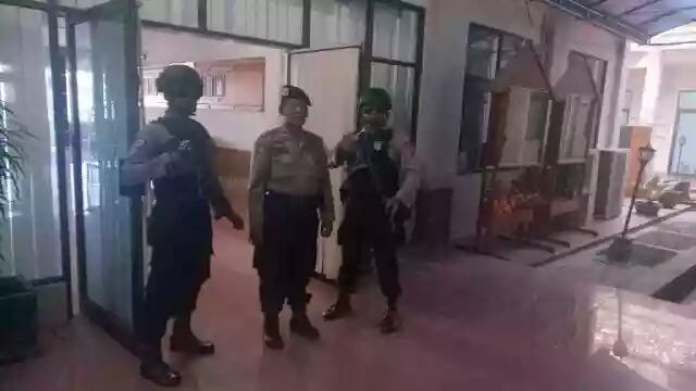 KPK Geledah Gedung DPRD dan PUPR Bengkalis