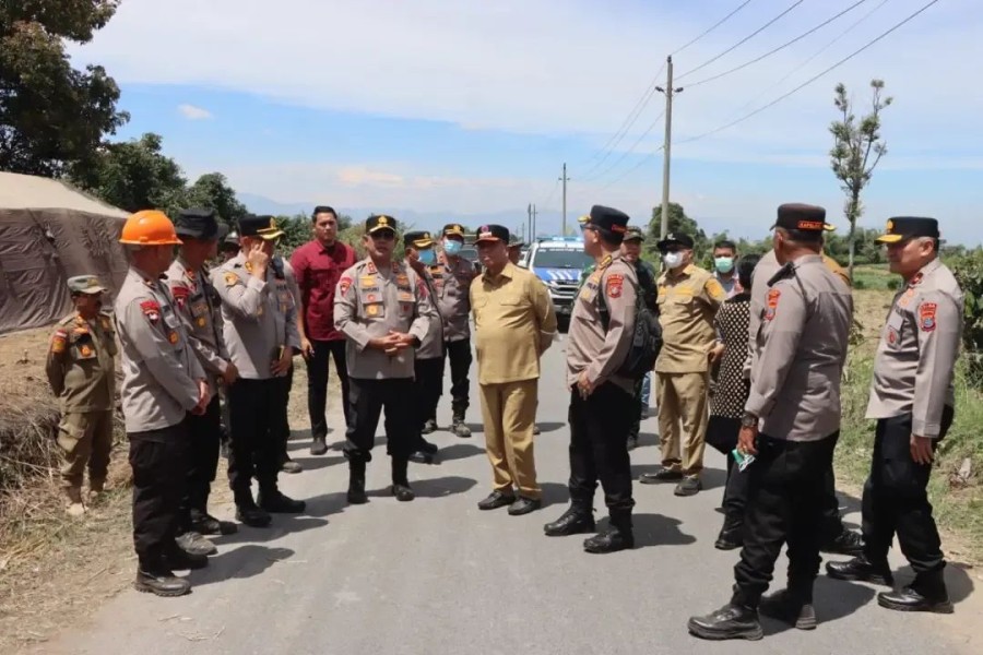 Kapolres Karo AKBP Pebriandi Haloho Dampingi Kapolda Irjen Pol Whisnu Hermawan Mengecek Situasi Gunung Sinabung