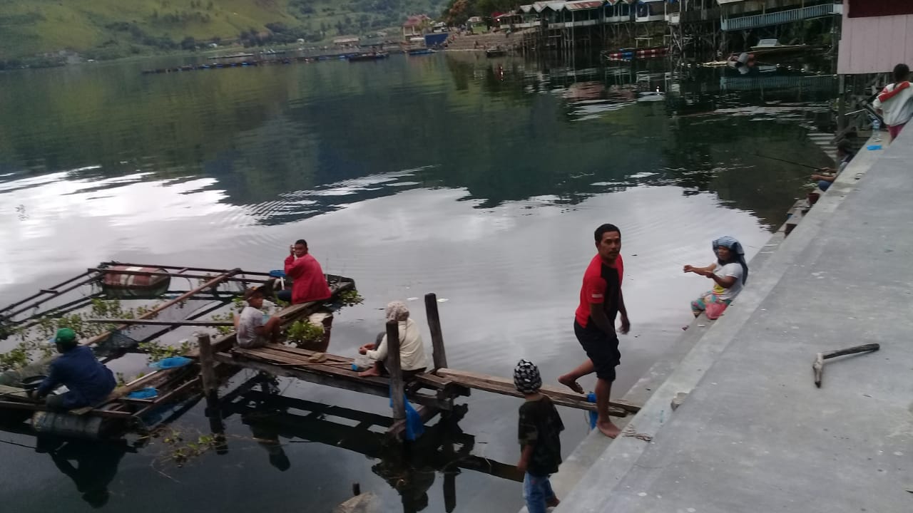 Para Pemancing Ikan di Danau Toba, Desa Tongging, Bantu Tobing: Mudah - mudahan Dapat Ikan