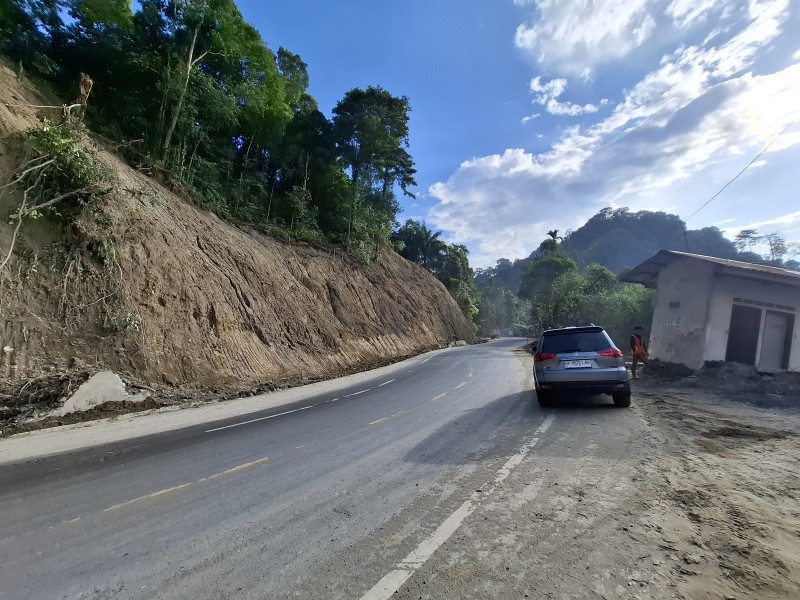 Melewati Jalan Sembahe - Berastagi Bagaikan Jalur Ke Neraka, Sopir: Kami Berharap Penanganan Serius Dari Pemerintah