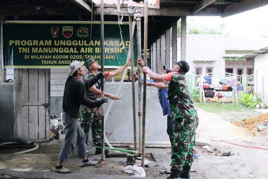 Bentuk Kepedulian Kepala Staf Angkatan Darat, Kodim 0205/TK Gali Sumur Bor Untuk Masyarakat Desa Rumah Berastagi