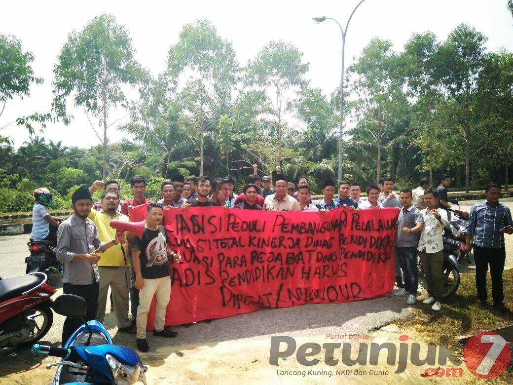 Demo APPP Supaya Kadisdik  Dicopot, Gagal Sukseskan Program Bupati...!