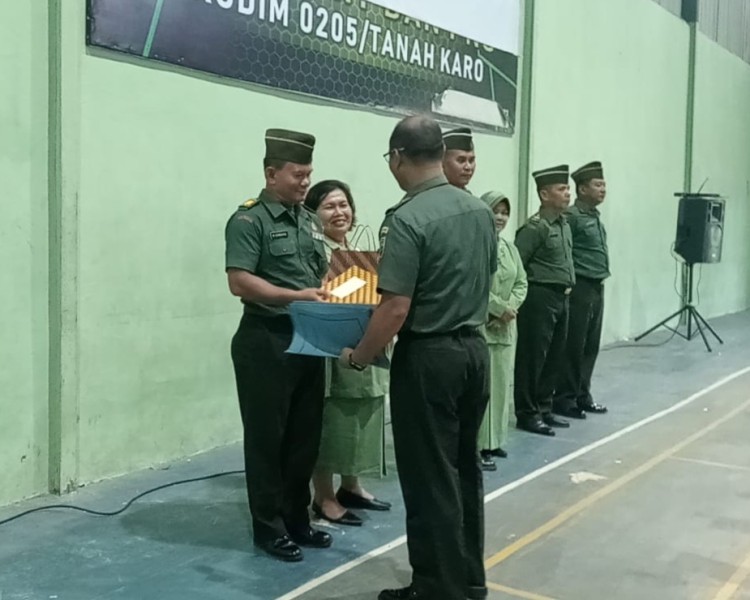 Dandim 0205/TK Letkol Inf Ahmad Afriyan Rangkuti Lepas Salah Satu Perwira Terbaik Dandim 0205/TK Letkol Inf Ahmad Afriyan Rangkuti Lepas Salah Satu Perwira Terbaik