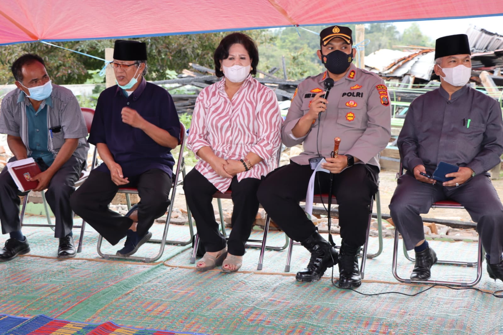 Kapolres AKBP Ronny Nicolas Sidabutar Bersama Bupati Karo Gelar Presrilis Kebakaran Masjid AL Muslim